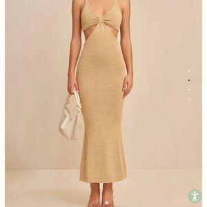 Elegant Tan Knit Maxi Dress